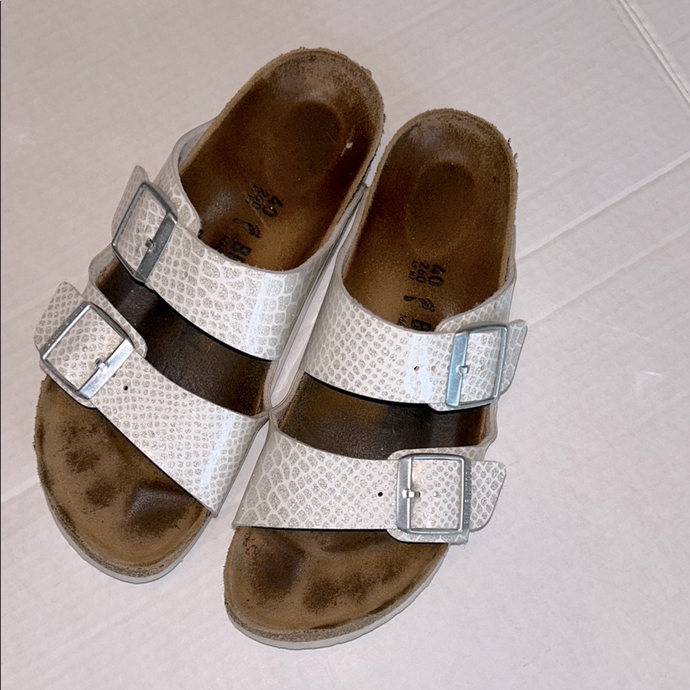 Birkenstock Arizona Sandals. Size 9-9.5 - Picture 2 of 14